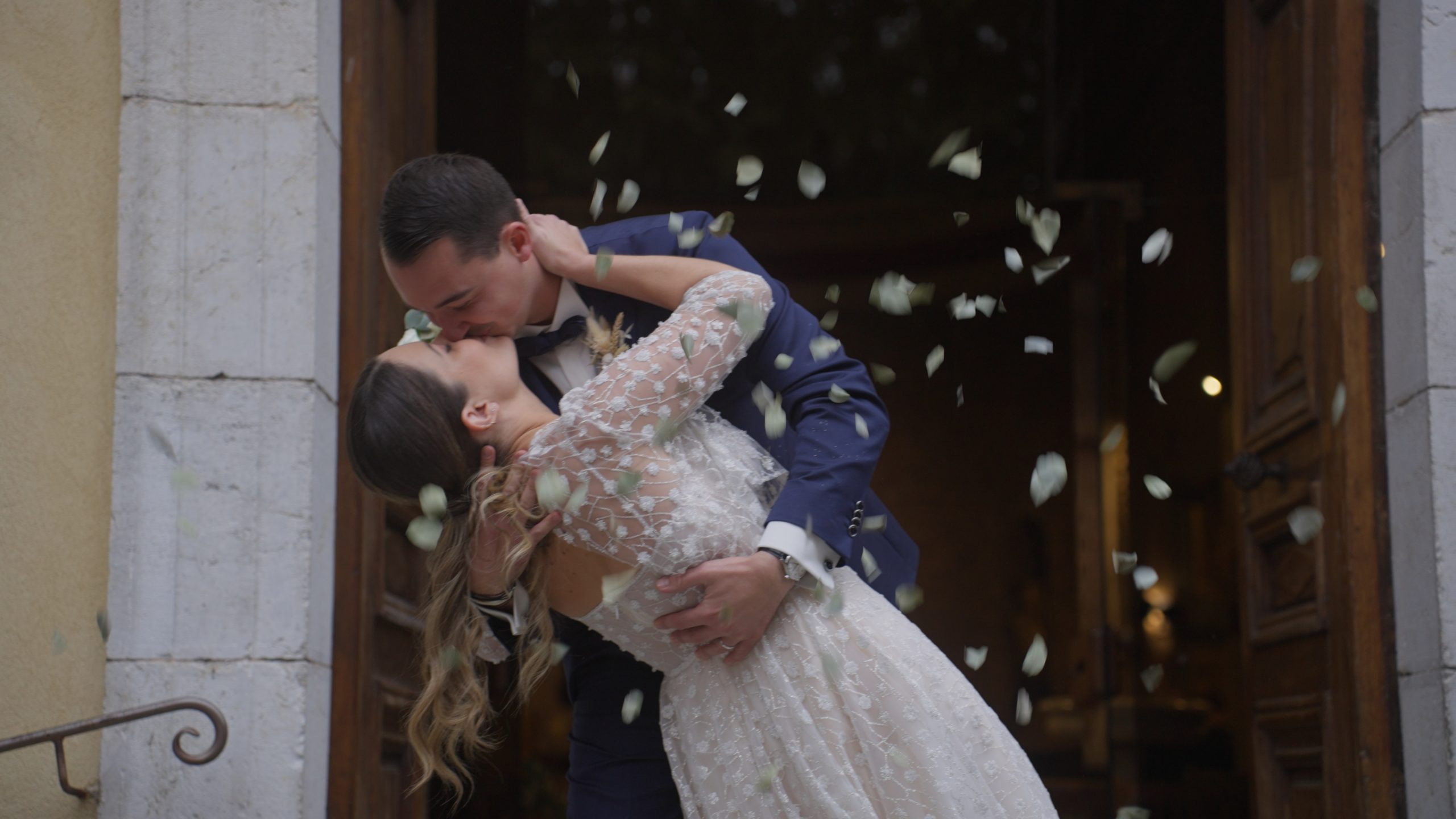 (16-9) MIX MARIAGES_01_00_15_05